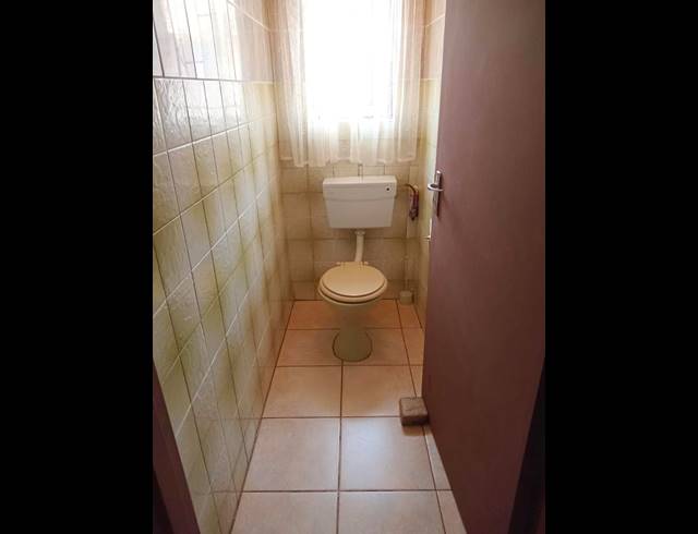 3 BEDROOM HOUSE FOR SALE IN SEBOKENG ZONE 10